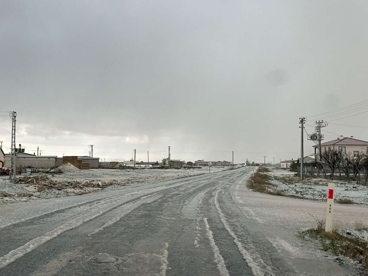 Konya’da etkili olan yağmur yerini dolu yağışına bıraktı 2